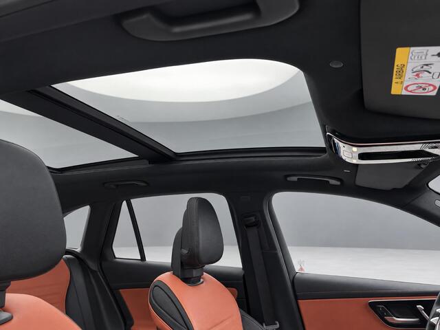 Mercedes-Benz GLC-KLASSE 300e 4MATIC AMG Line | Achterasbesturing | Head Up display | Panoramadak