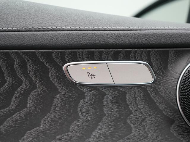 Mercedes-Benz GLC-KLASSE 300e 4MATIC PHEV 320pk Dealer O.H | Panodak | Sportstoelen Verwarmd | Sfeerverlichting | Cruise Control | Blis | Apple Carplay | Navigatie | 18"L.M | Plug In Hybrid