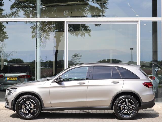 Mercedes-Benz GLC-KLASSE 300e 4MATIC Business Solution AMG l Trekhaak l Stoelverwarming l Achteruitrij camera