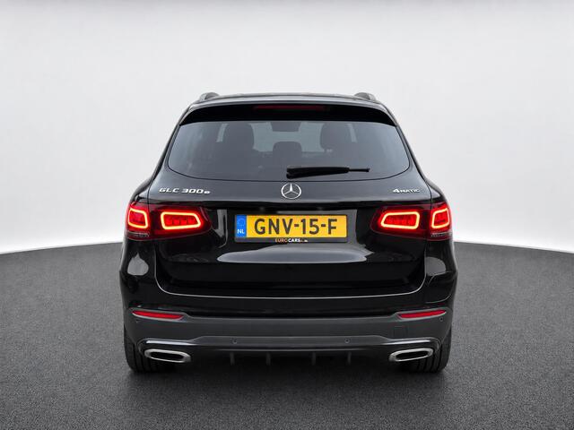 Mercedes-Benz GLC-KLASSE 300e 4MATIC Business Solution AMG Navigatie Apple CarPlay Android Auto 360° camera Parkeerhulp Cruise Control Full Led Stoelverwarming Elektrische achterklep Climate Control Lichtmetalen velgen