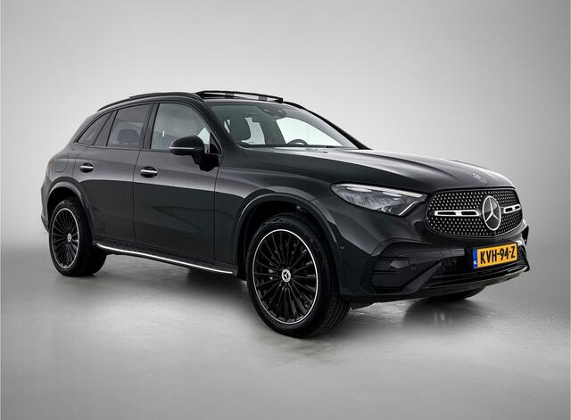 Mercedes-Benz GLC-KLASSE 300 e 4MATIC AMG Plug-In Hybride AMG Line | Night Pakket | Panorama Schuif-Kanteldak | Distronic | Parkeerpakket met 360°-camera. Inclusief 24 maanden Mercedes-Benz Certified garantie voor Europa.