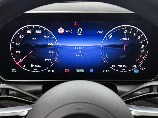 Mercedes-Benz GLC-KLASSE 300e 4MATIC AMG Line | Panorama schuif/kanteldak | Dictronic | Wegklapbare trekhaak | Leder Inclusief 24 maanden Mercedes-Benz Certified garantie voor Europa.