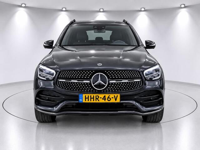 Mercedes-Benz GLC-KLASSE 300e 4MATIC AMG Panodak Trekhaak Camera Nightpakket Adaptivecruise Android/AppleCarplay