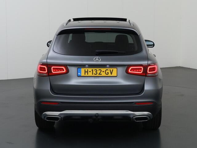 Mercedes-Benz GLC-KLASSE 200 Business Solution AMG | Rij assistentie | Digitaal instrumentenpaneel | Stoelverwarming |