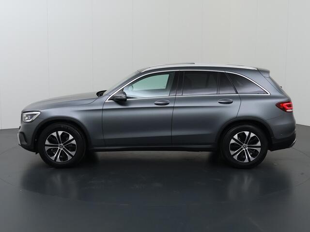 Mercedes-Benz GLC-KLASSE 200 Business Solution AMG | Rij assistentie | Digitaal instrumentenpaneel | Stoelverwarming |
