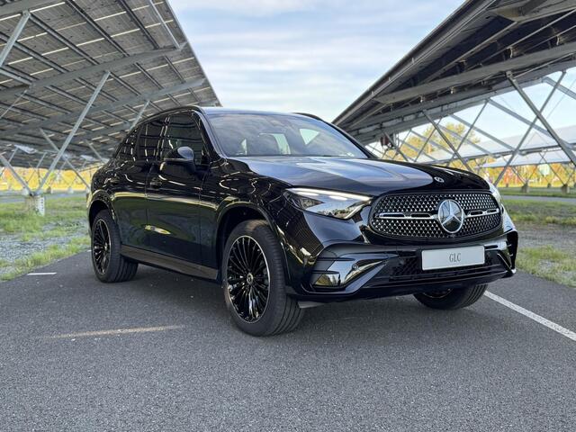 Mercedes-Benz GLC-KLASSE 300e 4MATIC Business Solution AMG | Night | Panoramadak | Memory stoelen | Digital light | Sfeerverlichting | Apple carplay |