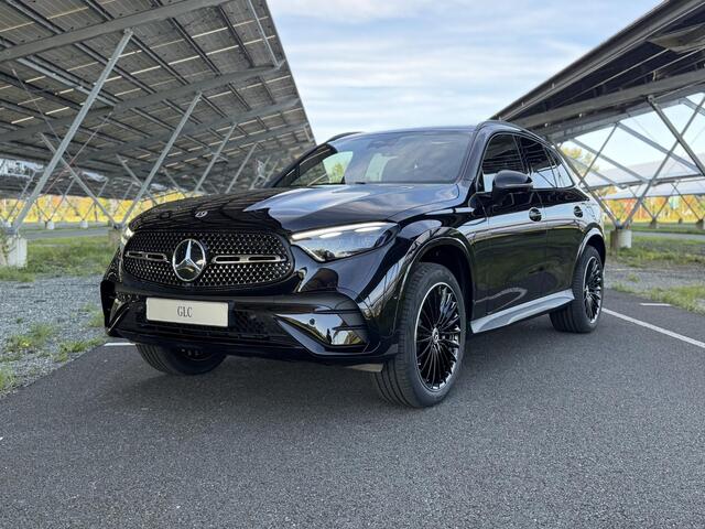 Mercedes-Benz GLC-KLASSE 300e 4MATIC Business Solution AMG | Night | Panoramadak | Memory stoelen | Digital light | Sfeerverlichting | Apple carplay |
