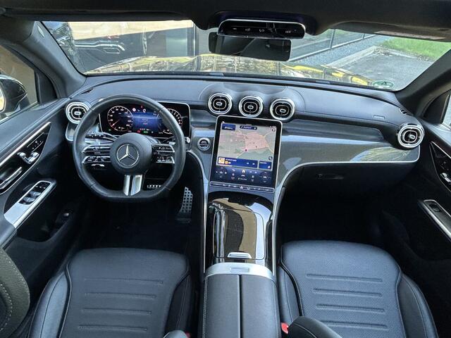 Mercedes-Benz GLC-KLASSE 300e AMG 4Matic // Trekhaak // Memory // 360 Camera // Panoramadak // Digital Light // Night pakket // Keyless // Augmented