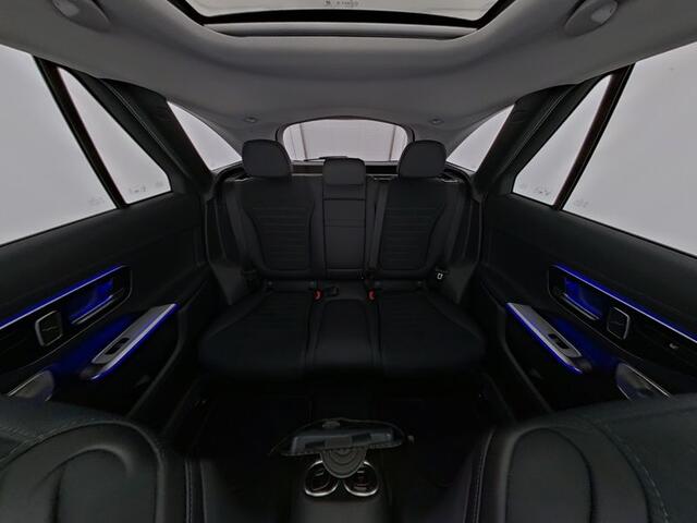 Mercedes-Benz GLC-KLASSE 400e 4MATIC AMG Line Premium I Panoramadak I Trekhaak I 360 camera I I Head-up I Stoelverwarming V + A I Burmester I Winterpakket I Keyless-GO I DIGITAL LIGHT I I Carplay I Distronic I Night pakket I Rij assistent plus I