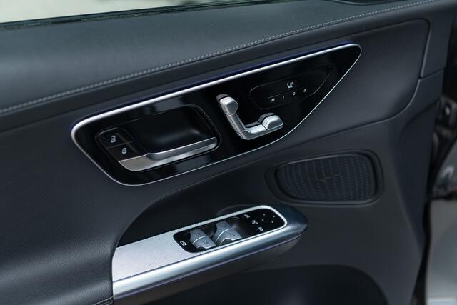 Mercedes-Benz GLC-KLASSE 300e 4MATIC AMG Line ACC Pano 360 Digital Light Memory Stoelverw. Ambient Night AMG Line
