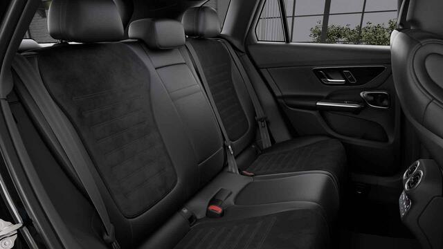 Mercedes-Benz GLC-KLASSE 300e 4MATIC Business Line | Trekhaak | AMG | Luchtvering | Achterasbesturing | Burmester | Panoramadak |Head Up | 360 graden camera |