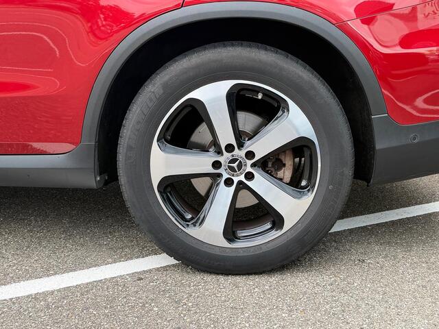 Mercedes-Benz GLC-KLASSE 250 4MATIC Prestige l Panoramadak l Comand APS l LED High Performance l Wegklapbare Trekhaak l Stoelverwarming l 360 gr Camera l PTS l Tempomaat l Stoelverwarming l Zitcomfort pakket l Warmte werend en geluidswerend glas l