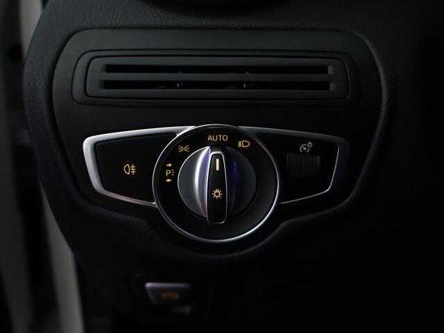 Mercedes-Benz GLC-KLASSE 300 e 4MATIC Premium Plus | Panoramadak | Trekhaak | Nightpakket | Inclusief 24 maanden Mercedes-Benz Certified garantie voor Europa. garage-sale