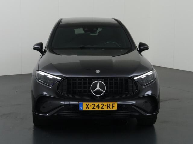 Mercedes-Benz GLC-KLASSE 300e 4MATIC AMG Line | Burmester | Luchtvering | Achterasbesturing | Panoramadak | 360 graden camera | Matrix Led koplampen | Nappaleder |