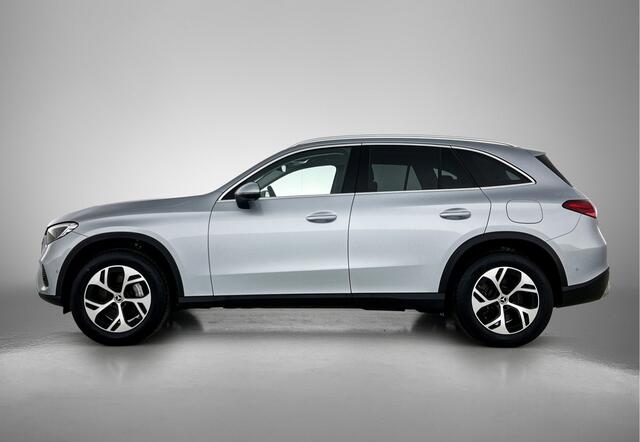 Mercedes-Benz GLC-KLASSE 300 e 4MATIC Plug-In Hybride Trekhaak | Stoelverwarming voor en achter | Memory voorstoelen | Stuurverwarming | Parkeerpakket met achteruitcamera. Inclusief 24 maanden MB Certified garantie voor Europa.