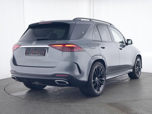 Mercedes-Benz GLE-KLASSE 400 e 4MATIC AMG Line AMG | Night Pakket | Trekhaak | 22 AMG Velgen | Head-up Display | Rijassistentiepakket. Inclusief 24 maanden MB Certified garantie voor Europa.