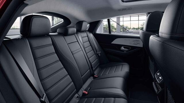 Mercedes-Benz GLE-KLASSE Coupé 350 de 4MATIC Premium | AMG | Panoramadak | Burmester | Trekhaak | Memory | Keyless | Stoelventilatie |