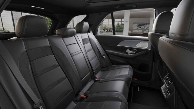 Mercedes-Benz GLE-KLASSE AMG 53 Hybrid 4MATIC+ Night Edition | Premium Plus | Panoramaschuifdak | Trekhaak | Treeplanken | 22" lichtmetalen velgen | AIRMATIC | Stoelventilatie |