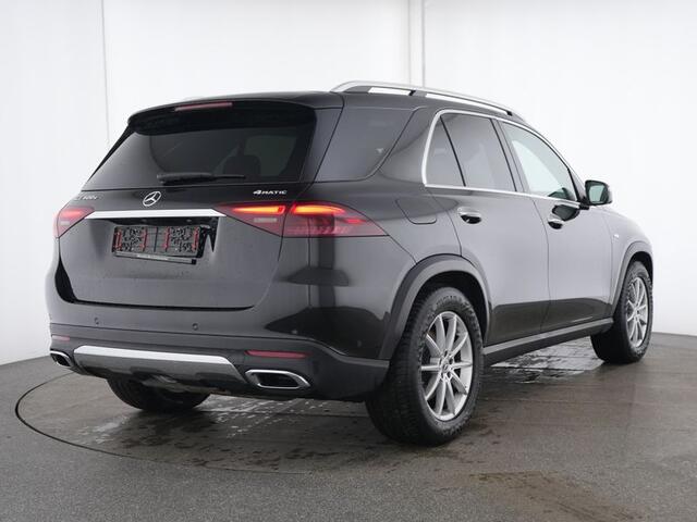 Mercedes-Benz GLE-KLASSE 400 e 4MATIC Plug-In Hybride Panorama Schuif-Kanteldak | Parkeerpakket met 360°-camera | MultiBeam Ledkoplampen | Burmester® 3D surround sound systeem. Inclusief 24 maanden MB Certified garantie voor Europa.