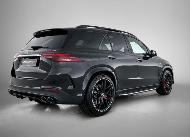 Mercedes-Benz GLE-KLASSE AMG 53 Hybrid 4MATIC+ Night Edition Premium Plus | Winterpakket | Sierelementen AMG Carbon | Trekhaak | Treeplanken | Sluitbekrachtiging | Rijassistentiepakket | Remklauwen in rood | 22 inch AMG velgen | 360°-camera | Stoelventilatie voor |
