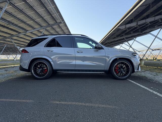 Mercedes-Benz GLE-KLASSE AMG 53 Hybrid 4MATIC+ Night Edition | Panoramadak | Burmester | Stoelverwarming/ventilatie | Trekhaak | Rijassistentiepakket | 22" kruisspaaks velgen | 360 camera | Sfeerverlichting |