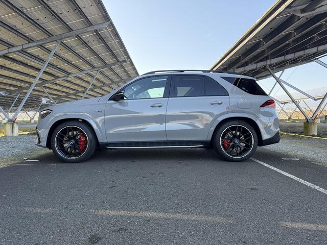 Mercedes-Benz GLE-KLASSE AMG 53 Hybrid 4MATIC+ Night Edition | Panoramadak | Burmester | Stoelverwarming/ventilatie | Trekhaak | Rijassistentiepakket | 22" kruisspaaks velgen | 360 camera | Sfeerverlichting |