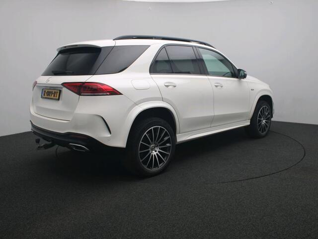 Mercedes-Benz GLE-KLASSE 350 de 4MATIC Premium Plus AMG Line | Night Pakket | Trekhaak | Panorama Schuif-Kanteldak | Burmester® | Head-up display. Inclusief 24 maanden Mercedes-Benz Certified garantie voor Europa.