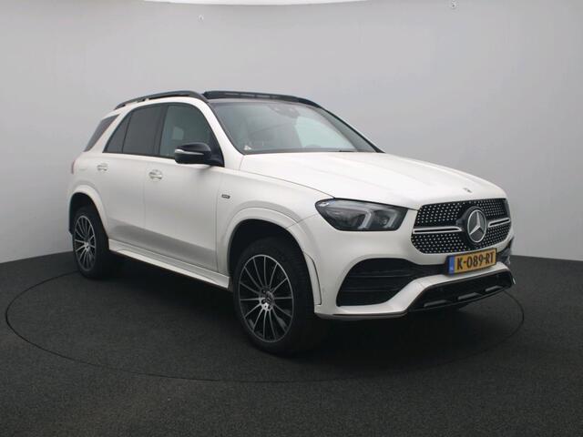Mercedes-Benz GLE-KLASSE 350 de 4MATIC Premium Plus AMG Line | Night Pakket | Trekhaak | Panorama Schuif-Kanteldak | Burmester® | Head-up display. Inclusief 24 maanden Mercedes-Benz Certified garantie voor Europa.