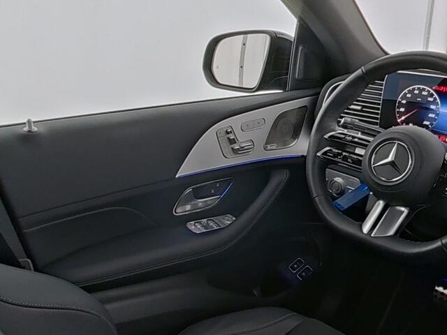 Mercedes-Benz GLE-KLASSE Coupé 400 e 4MATIC AMG Plug-In Hybride AMG Line | Night Pakket | Panorama Schuif-Kanteldak | Distronic | Trekhaak | 22I nch AMG Velgen | Stuur en stoelverwarming. Inclusief 24 maanden MB Certified garantie voor Europa.