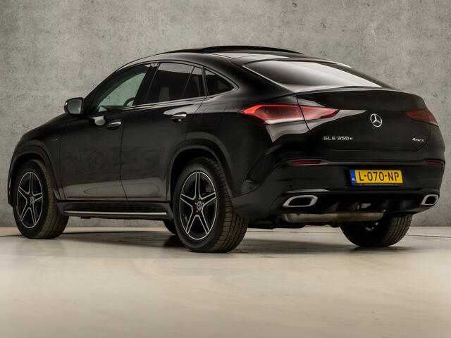 Mercedes-Benz GLE-KLASSE Coupé 350 e AMG 4MATIC 334Pk Automaat (PANORAMADAK, APPLE CARPLAY, LUCHTVERING, MEMORY SEATS, STOELKOELING, SFEERVERLICHTING, TREEPLANKEN, MULTIBEAM LED, ADAPTIVE CRUISE, TREKHAAK, 360 CAMERA, NIEUWSTAAT)