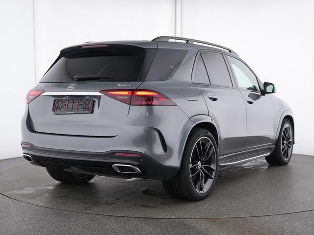 Mercedes-Benz GLE-KLASSE 400 e 4MATIC AMG Plug- In Hybride | Panoramadak | Airmatic | Trekhaak | Head-up-Display | Burmester® | 360° Camera | Stuur en Stoelverwarming | Inclusief 24 maanden Mercedes-Benz Certified garantie voor Europa.