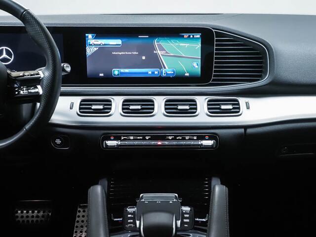 Mercedes-Benz GLE-KLASSE 400 e 4MATIC AMG Plug-In Hybride AMG Line | Night Pakket | 21 Inch AMG Velgen | Trekhaak | Panorama Schuif-Kanteldak | Stuur en Stoelverwarming. Inclusief 24 maanden Mercedes-Benz Certified garantie voor Europa.