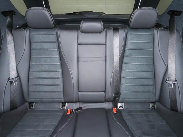Mercedes-Benz GLE-KLASSE 400 e 4MATIC AMG Plug-In Hybride AMG Line | Night Pakket | 21 Inch AMG Velgen | Trekhaak | Panorama Schuif-Kanteldak | Stuur en Stoelverwarming. Inclusief 24 maanden Mercedes-Benz Certified garantie voor Europa.