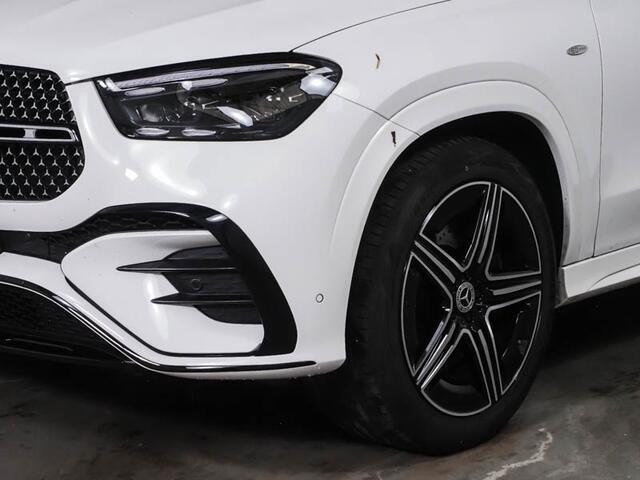 Mercedes-Benz GLE-KLASSE 400 e 4MATIC AMG Plug-In Hybride AMG Line | Night Pakket | 21 Inch AMG Velgen | Trekhaak | Panorama Schuif-Kanteldak | Stuur en Stoelverwarming. Inclusief 24 maanden Mercedes-Benz Certified garantie voor Europa.