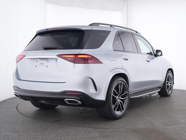 Mercedes-Benz GLE-KLASSE 400 e 4MATIC AMG Plug-In Hybride Trekhaak | AMG Line | Night Pakket | Airmatic | Panorama Schuif-Kanteldak | Memory Voorstoelen. Inclusief 24 maanden Mercedes-Benz Certified garantie voor Europa.