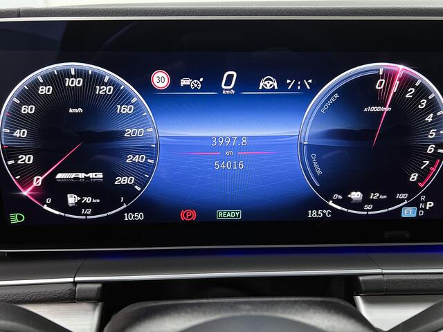 Mercedes-Benz GLE-KLASSE AMG 53 Hybrid 4MATIC+ Alarm | Trekhaak | AMG | Night Pakket | AC en DC Laden | Panorama Schuif-Kanteldak | Airmatic. Inclusief 24 maanden MB Certified garantie voor Europa.