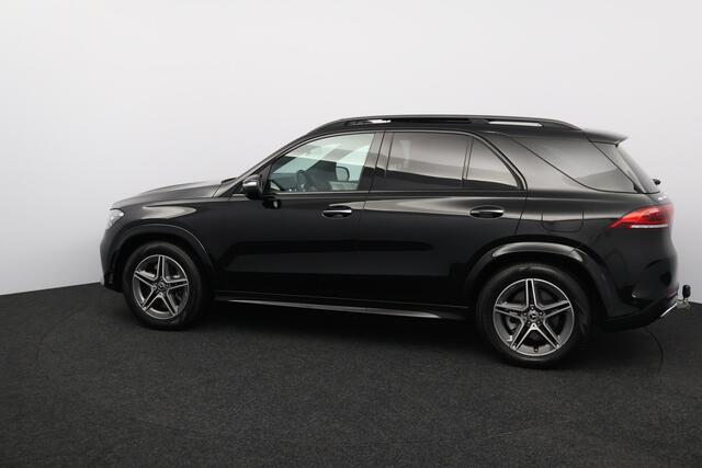 Mercedes-Benz GLE-KLASSE 350 e 4MATIC Premium Plus AMG/ Night Pakket/ Elek. Trekhaak/ 20'' LMV/ Keyless/ Wide-Screen/ Panorama-Dak/ Adaptive Cruise/ Zwarte-Hemel/ 360° Camera/ Luchtvering/ Stoelverw./ Burmester.