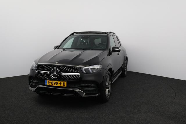 Mercedes-Benz GLE-KLASSE 350 e 4MATIC Premium Plus AMG/ Night Pakket/ Elek. Trekhaak/ 20'' LMV/ Keyless/ Wide-Screen/ Panorama-Dak/ Adaptive Cruise/ Zwarte-Hemel/ 360° Camera/ Luchtvering/ Stoelverw./ Burmester.
