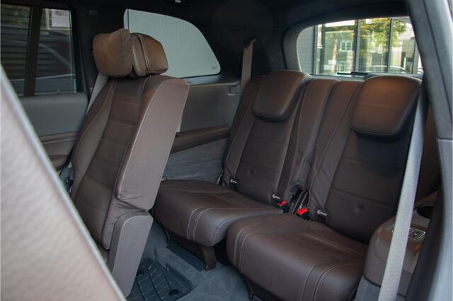 Mercedes-Benz GLS-KLASSE 580 4MATIC+ AMG | Full Option | 7-Persoons | ACC | 360 Camera | Burmester | Lane & Side Assist | E.TH 3300kg | Achterasbesturing | Head Up | Luchtvering | 23" | Treeplanken | 490PK | Apple & Android Carplay | Dealer Onderhouden.
