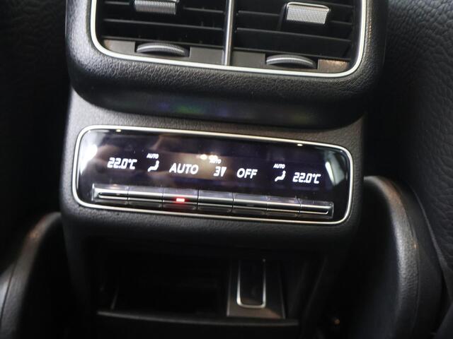 Mercedes-Benz GLS-KLASSE 450 4MATIC Premium Plus | 7-persoons | AMG | Night | Luchtvering | Trekhaak | Treeplanken | 23" lichtmetalen velgen | Keyless |