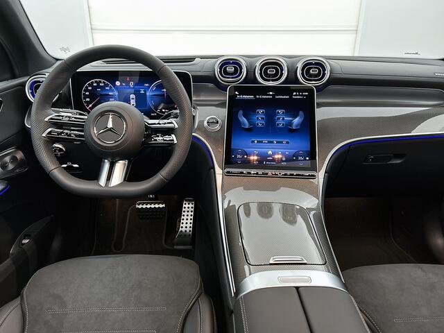 Mercedes-Benz Glc Coupé 300e 4MATIC Sport Edition | Premium Plus | Winterpakket | Nightpakket | Trekhaak | 20 inch AMG velgen | AMG spoiler | Head-up display | Burmester® 3D sound systeem | 360° camera | Augmented Reality navigatie |