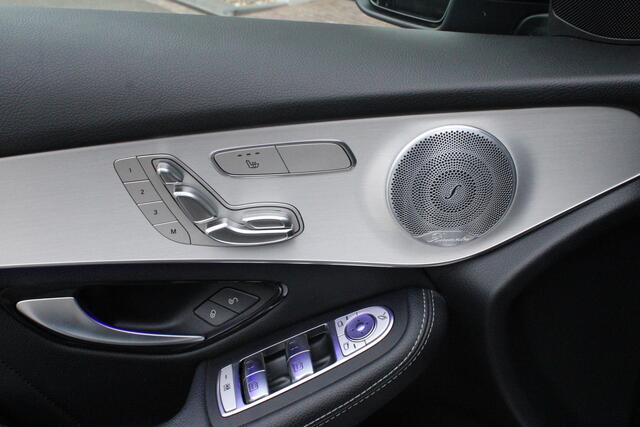 Mercedes-Benz Glc Coupé 300 4MATIC / Premium Plus / AMG / Panorama / NL-Auto / Vol Opties / NIEUWSTAAT