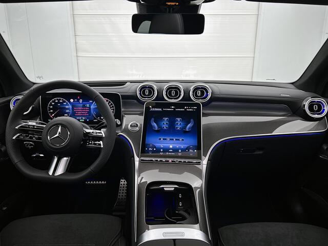 Mercedes-Benz Glc Coupé 300e 4MATIC Sport Edition | Premium Plus | Nightpakket | Winterpakket | Trekhaak | AMG spoiler | 20 inch AMG velgen | Panoramaschuifdak | Burmester® 3D sound systeem | Augmented Reality navigatie | Head-up display |