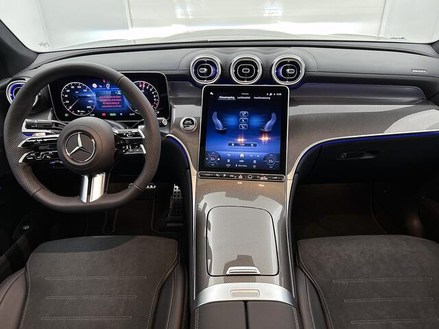 Mercedes-Benz Glc Coupé 300e 4MATIC Sport Edition | Premium pakket | Winterpakket | Nightpakket | Trekhaak | Panoramaschuifdak | 20 inch AMG velgen | AMG spoiler | 360°-camera | Augmented Reality navigatie |