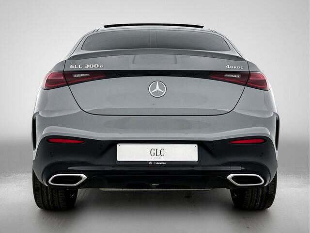 Mercedes-Benz Glc Coupé 300e 4MATIC Sport Edition | Premium | Winterpakket | Nightpakket | Treeplanken | AMG spoiler | Trekhaak | Panoramaschuifdak | URBAN GUARD Plus |