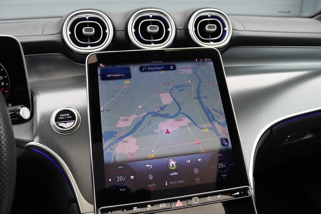 Mercedes-Benz Glc Coupé 300e 4MATIC AMG Line | Distronic | Panoramadak | Trekhaak | Digital Light | Verwarmd Stuurwiel | Dodehoekassistent | Leder | Surround Camera | Nightpakket |