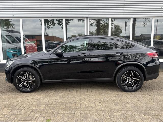 Mercedes-Benz Glc Coupé 300e 4MATIC Premium Plus | AMG Pakket | Elektrische Trekhaak | Schuifkanteldak | Sfeerverlichting