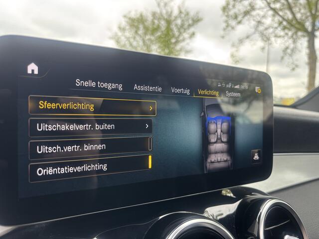 Mercedes-Benz Glc Coupé 300e 4MATIC Premium Plus | AMG Pakket | Elektrische Trekhaak | Schuifkanteldak | Sfeerverlichting