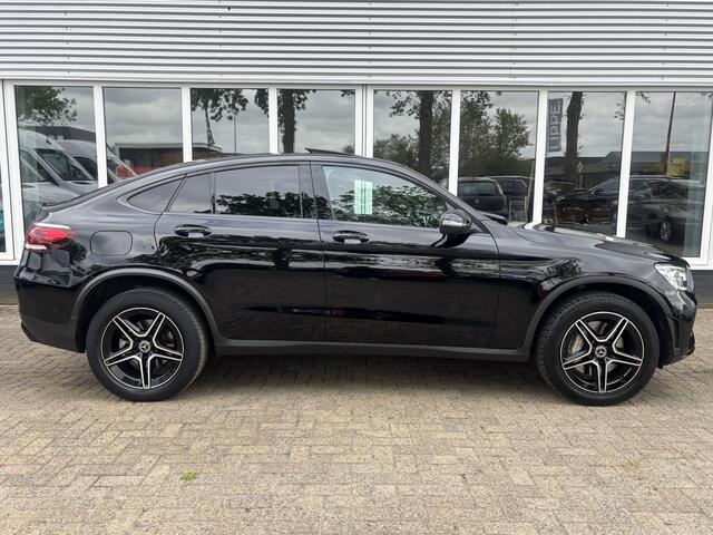 Mercedes-Benz Glc Coupé 300e 4MATIC Premium Plus | AMG Pakket | Elektrische Trekhaak | Schuifkanteldak | Sfeerverlichting