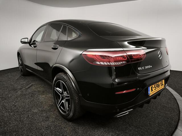 Mercedes-Benz Glc Coupé 300e 4MATIC Business Solution AMG | Achteruitrijcamera | Navigatie | Stoelverwarming | Elektrische Achterklep |